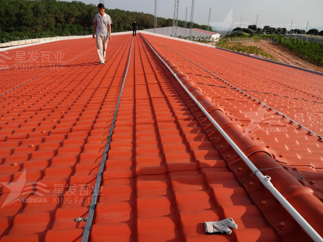 老舊房屋改造，準備安裝樹脂瓦時，發現漏水，到底怎么解決呢？